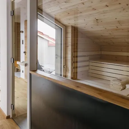 Chiemgauloft Am Chiemsee Apartamento *