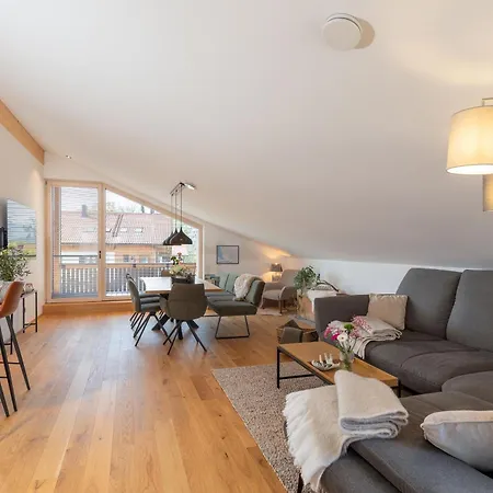 Chiemgauloft Am Chiemsee Apartamento *